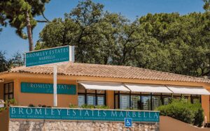 Want to buy property in Marbella? 5 reasons to choose us as your estate agent