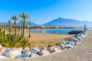 Costa del Sol vs. Dubai — Why Spain Wins for Lifestyle and Long-Term Living