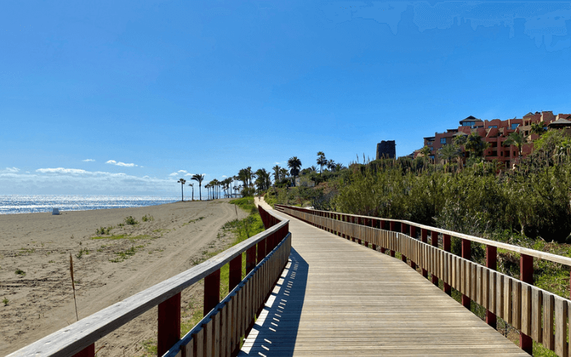 Beach accessible from properties in Estepona