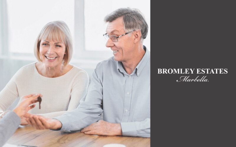 Couple buying property in Spain